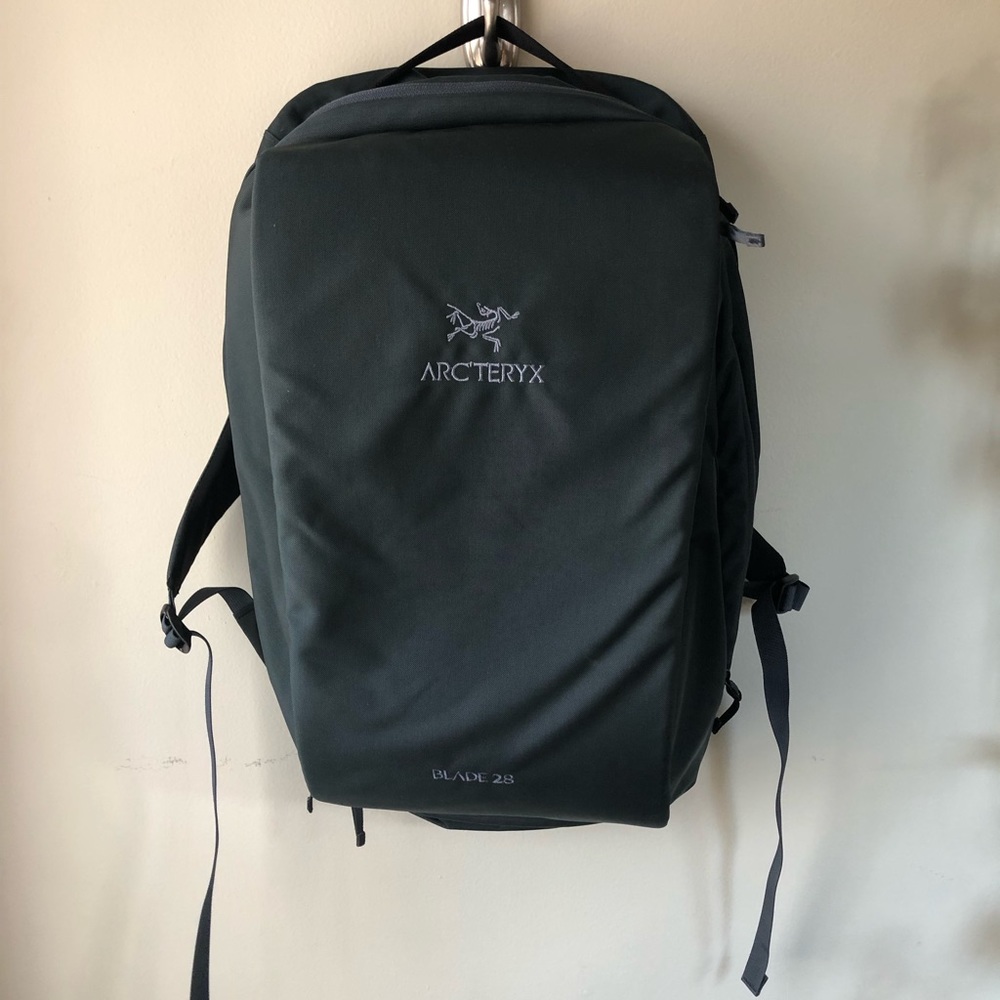Arc’teryx blade 28 liter backpack